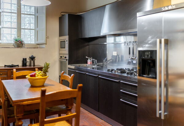 Villa Collini: Attività, Balcone / Terrazza / Patio, Caratteristiche, Cibo, Entrata Principale, Estate, Esterni, Giardino, Piscina, Primavera