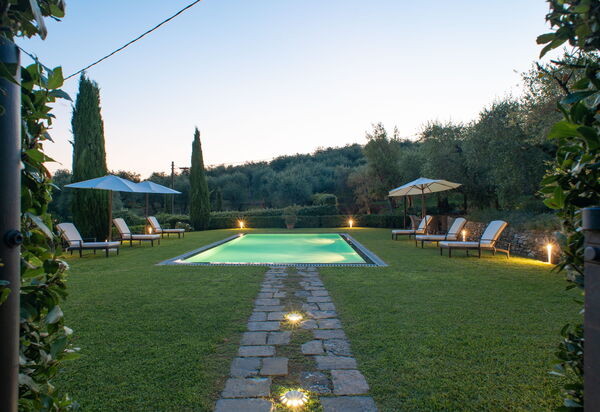 Villa Collini: Attività, Balcone / Terrazza / Patio, Caratteristiche, Cibo, Entrata Principale, Estate, Esterni, Giardino, Piscina, Primavera