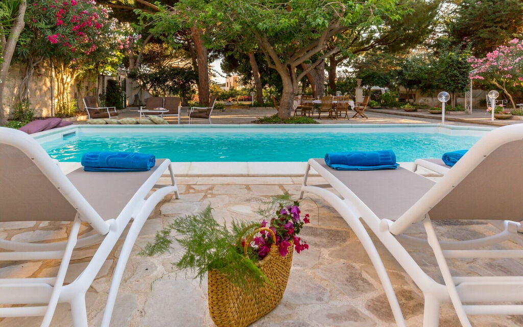 Villa Del Mare: Activities, Balcony / Terrace / Patio, Building Exterior, Pool, Spring, Summer