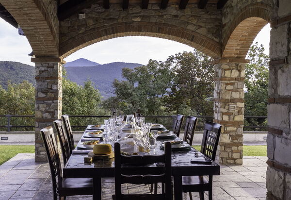 Villa Le Croci: Attività, Balcone / Terrazza / Patio, Caratteristiche, Dettagli della stanza, Entrata Principale, Estate, Esterni, Piscina, Primavera, Servizi