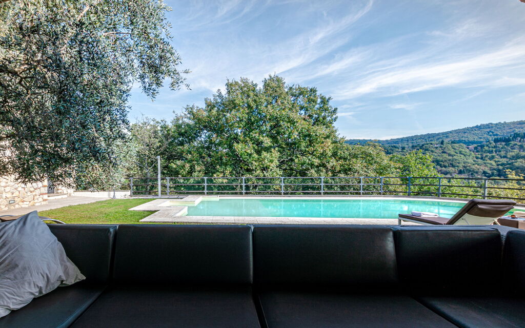 Villa Le Croci: Activities, Amenities, Balcony / Terrace / Patio, Building Exterior, Facilities, Main Entrance, Pool, Room Detail, Spring, Summer