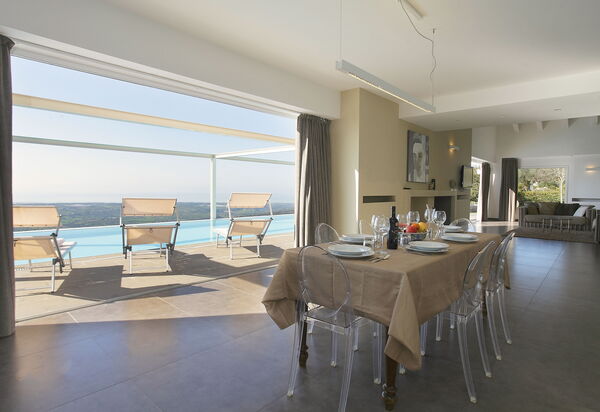 Villa Infinity: Amenities, Pool, Room Detail, Spring