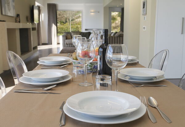 Villa Infinity: Amenities, Pool, Room Detail, Spring