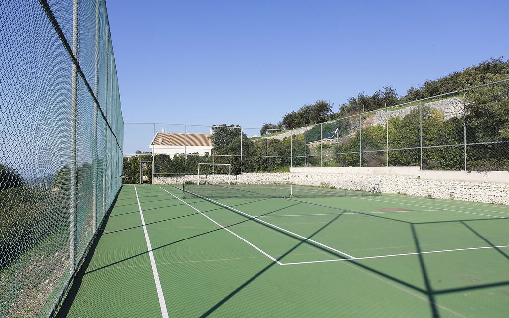 Villa Infinity: Caratteristiche, Dettagli della stanza, Piscina, Primavera