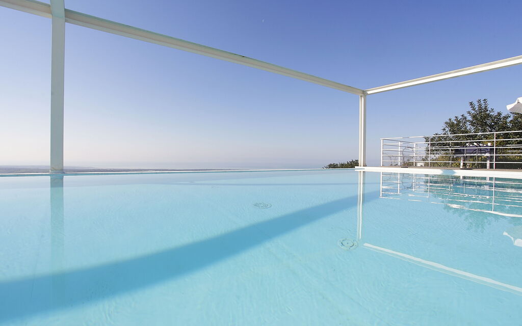 Villa Infinity: Caratteristiche, Dettagli della stanza, Piscina, Primavera