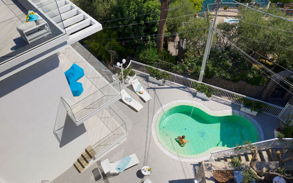 Villa Neri: Balcony / Terrace / Patio, Building Exterior, Garden, Main Entrance, Pool, Spring, Summer