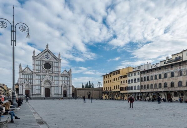 Palazzo Delle Croci: all'aperto, Attività, Caratteristiche, Estate, Primavera, Servizi
