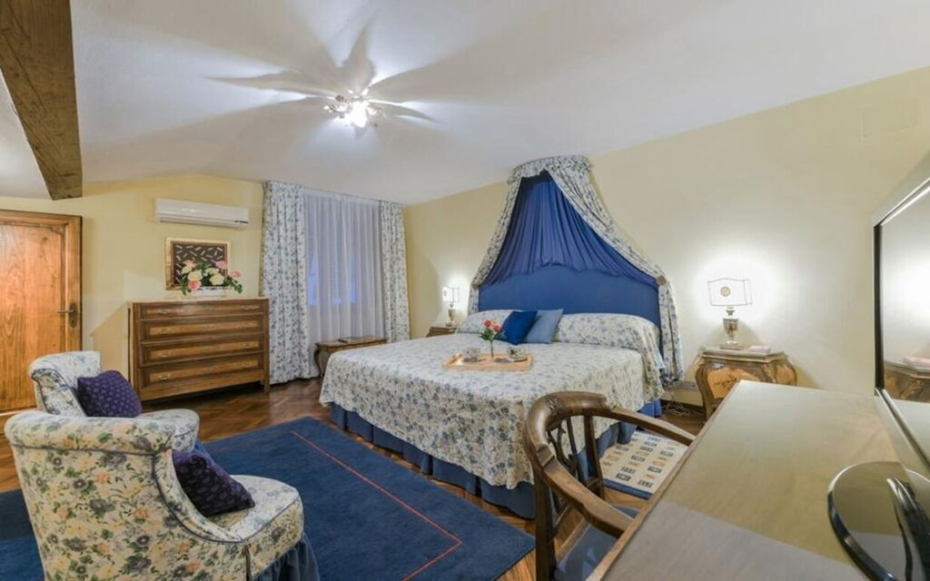 Palazzo Delle Croci - 