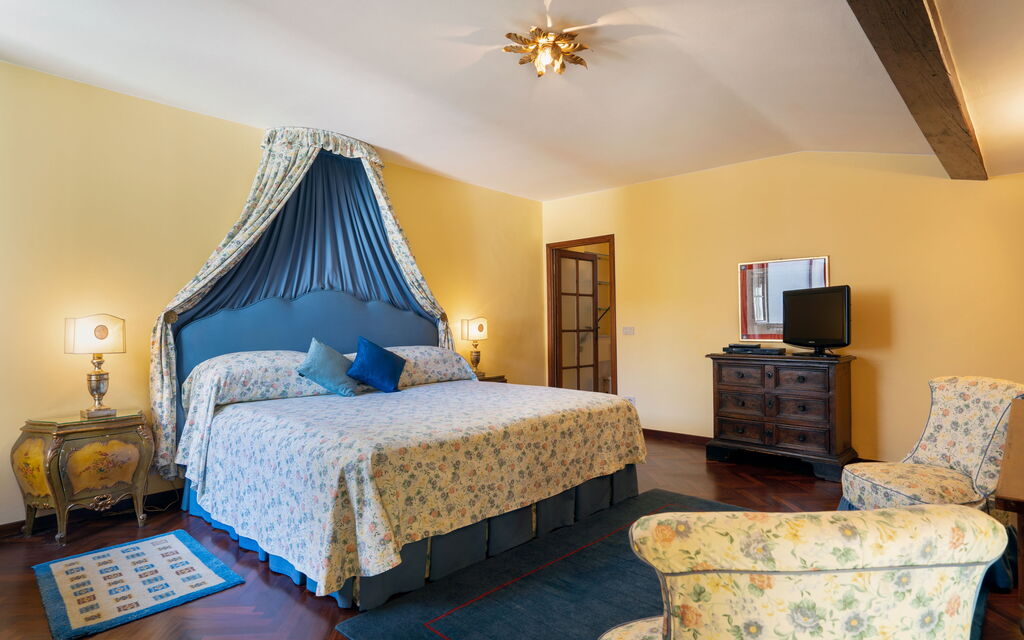 Palazzo Delle Croci - 