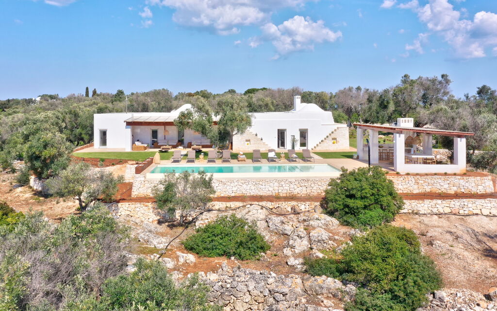 Villa Trullo Il Pajaro: Activities, Amenities, Balcony / Terrace / Patio, Building Exterior, Garden, Kitchen, Main Entrance, Pool, Spring, Summer