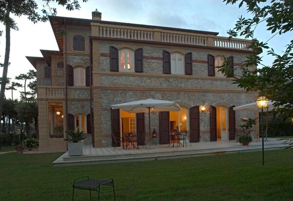 Villa Emma: Attività, Balcone / Terrazza / Patio, Benessere, Caratteristiche, Cibo, Entrata Principale, Estate, Esterni, Primavera, Servizi