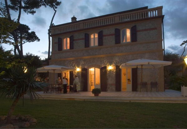 Villa Emma: Attività, Balcone / Terrazza / Patio, Benessere, Caratteristiche, Cibo, Entrata Principale, Estate, Esterni, Primavera, Servizi