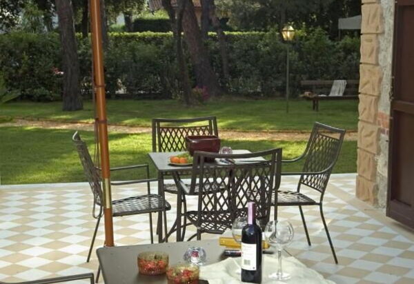 Villa Emma: Attività, Balcone / Terrazza / Patio, Benessere, Caratteristiche, Cibo, Entrata Principale, Estate, Esterni, Primavera, Servizi