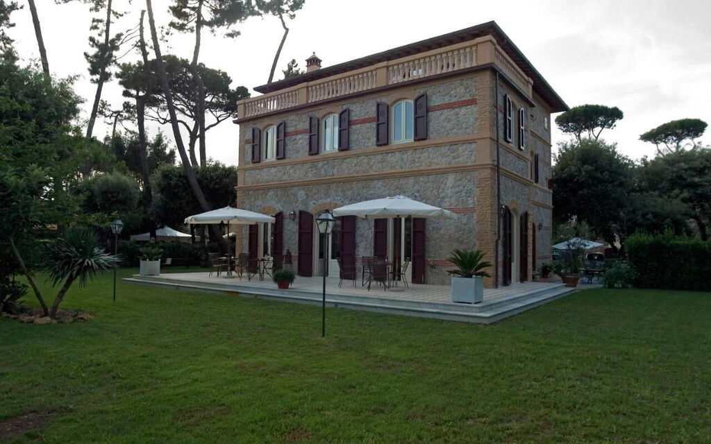 Villa Emma: Attività, Balcone / Terrazza / Patio, Benessere, Caratteristiche, Cibo, Entrata Principale, Estate, Esterni, Primavera, Servizi