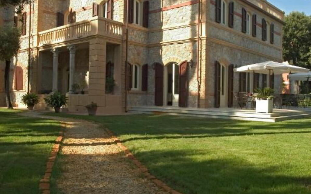 Villa Emma: Attività, Balcone / Terrazza / Patio, Benessere, Caratteristiche, Cibo, Entrata Principale, Estate, Esterni, Primavera, Servizi