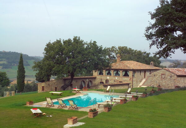 Villa Fontanini: Activities, Amenities, Building Exterior, Main Entrance, Pool, Spring, Summer