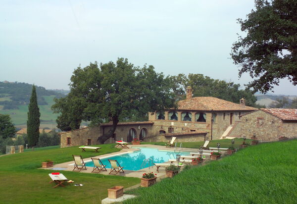 Villa Fontanini: Activities, Amenities, Building Exterior, Main Entrance, Pool, Spring, Summer