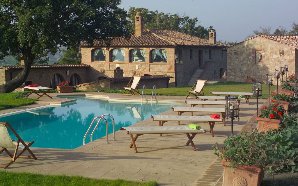 Villa Fontanini: Activities, Amenities, Building Exterior, Main Entrance, Pool, Spring, Summer