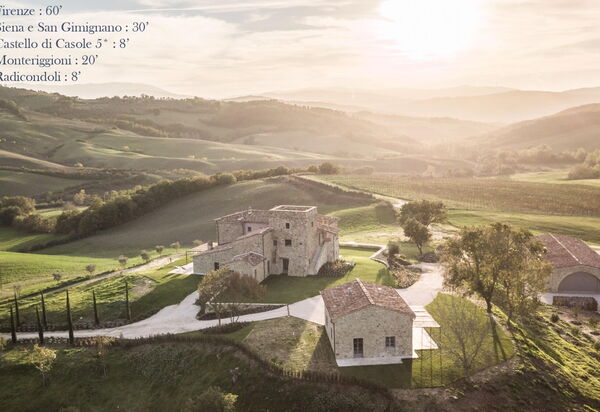 Villa Tessaroni: all'aperto, Attività, Balcone / Terrazza / Patio, Benessere, Camera da letto, Caratteristiche, Entrata Principale, Estate, Esterni, Idromassaggio, Primavera, Shopping