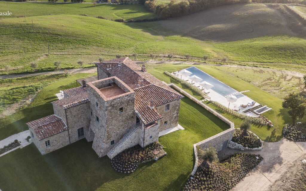 Villa Tessaroni: all'aperto, Attività, Balcone / Terrazza / Patio, Benessere, Camera da letto, Caratteristiche, Entrata Principale, Estate, Esterni, Idromassaggio, Primavera, Shopping