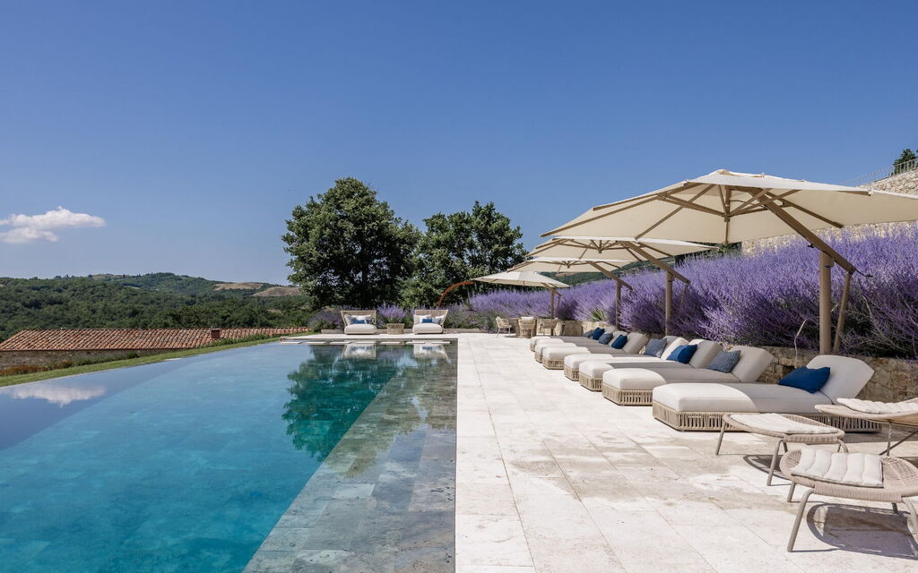 Villa Tessaroni: all'aperto, Attività, Balcone / Terrazza / Patio, Benessere, Camera da letto, Caratteristiche, Entrata Principale, Estate, Esterni, Idromassaggio, Primavera, Shopping