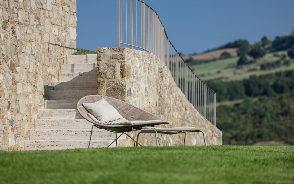 Villa Tessaroni: all'aperto, Attività, Balcone / Terrazza / Patio, Benessere, Camera da letto, Caratteristiche, Entrata Principale, Estate, Esterni, Idromassaggio, Primavera, Shopping
