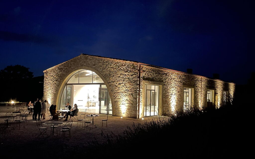 Villa Tessaroni: all'aperto, Attività, Balcone / Terrazza / Patio, Benessere, Camera da letto, Caratteristiche, Entrata Principale, Estate, Esterni, Idromassaggio, Primavera, Shopping