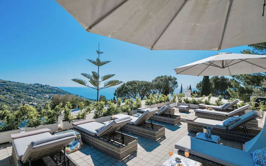 Villa Merighi: Attività, Bagno, Caratteristiche, Estate, Esterni, Giardino, Piscina, Primavera