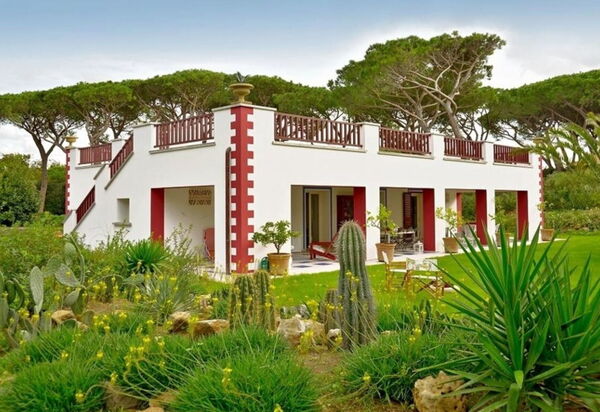 Villa Rossa: Attività, Bagno, Balcone / Terrazza / Patio, Caratteristiche, Estate, Esterni, Giardino, Piscina, Primavera