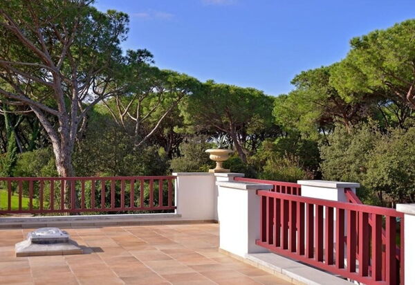 Villa Rossa: Attività, Bagno, Balcone / Terrazza / Patio, Caratteristiche, Estate, Esterni, Giardino, Piscina, Primavera
