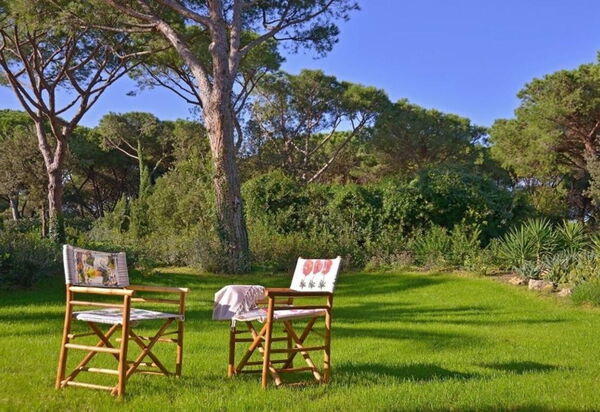 Villa Rossa: Attività, Bagno, Balcone / Terrazza / Patio, Caratteristiche, Estate, Esterni, Giardino, Piscina, Primavera