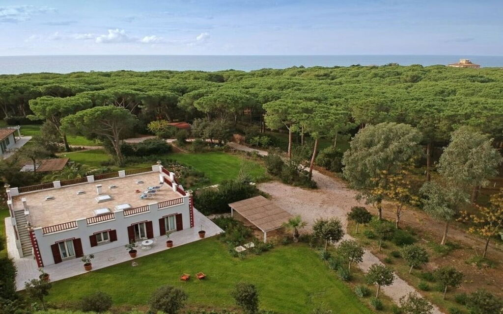 Villa Rossa: Attività, Bagno, Balcone / Terrazza / Patio, Caratteristiche, Estate, Esterni, Giardino, Piscina, Primavera