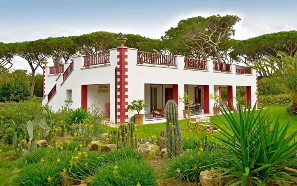 Villa Rossa: Attività, Bagno, Balcone / Terrazza / Patio, Caratteristiche, Estate, Esterni, Giardino, Piscina, Primavera