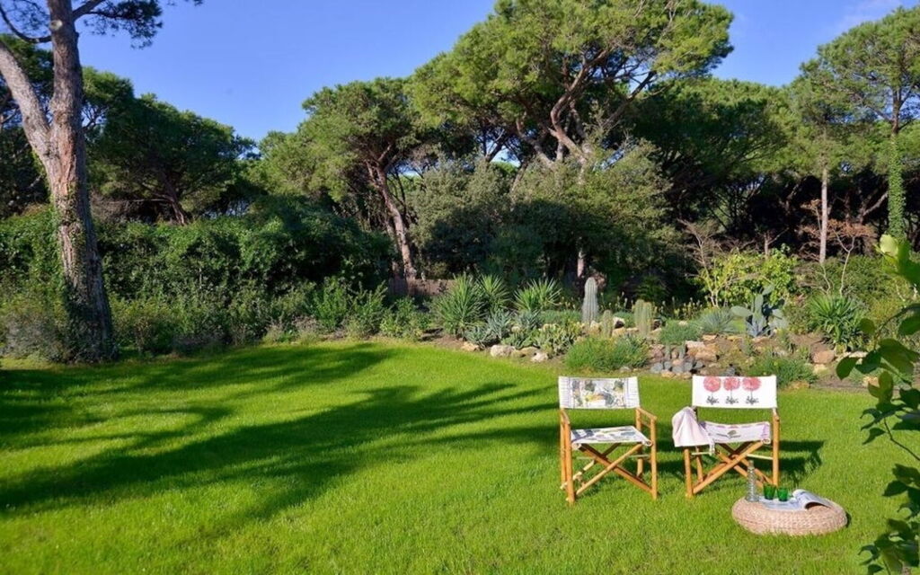 Villa Rossa: Attività, Bagno, Balcone / Terrazza / Patio, Caratteristiche, Estate, Esterni, Giardino, Piscina, Primavera