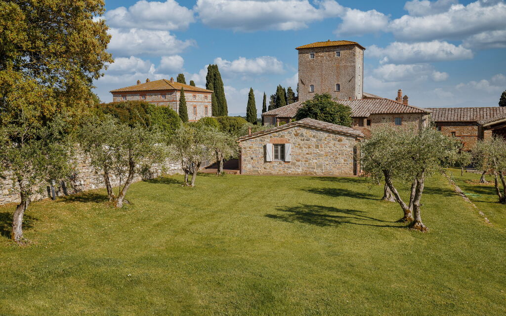 Villa Nero Scopeti: Activities, Balcony / Terrace / Patio, Building Exterior, Garden, Main Entrance, Spring, Summer