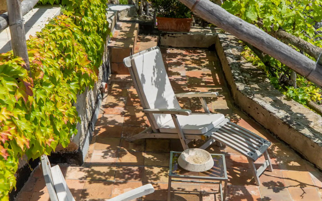 Villa Maiolica: Attività, Balcone / Terrazza / Patio, Benessere, Dettagli della stanza, Estate, Esterni, Giardino, Piscina, Primavera