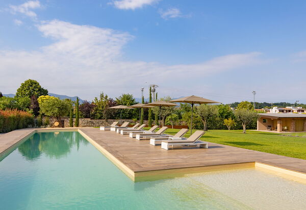 Villa Mocasina: Activities, Amenities, Balcony / Terrace / Patio, Building Exterior, Golf, Pool, Spring, Summer, Wellness