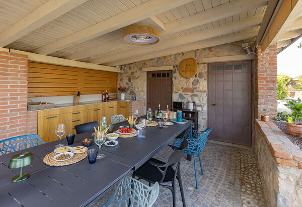 Villa Mocasina: Activities, Amenities, Balcony / Terrace / Patio, Building Exterior, Golf, Pool, Spring, Summer, Wellness