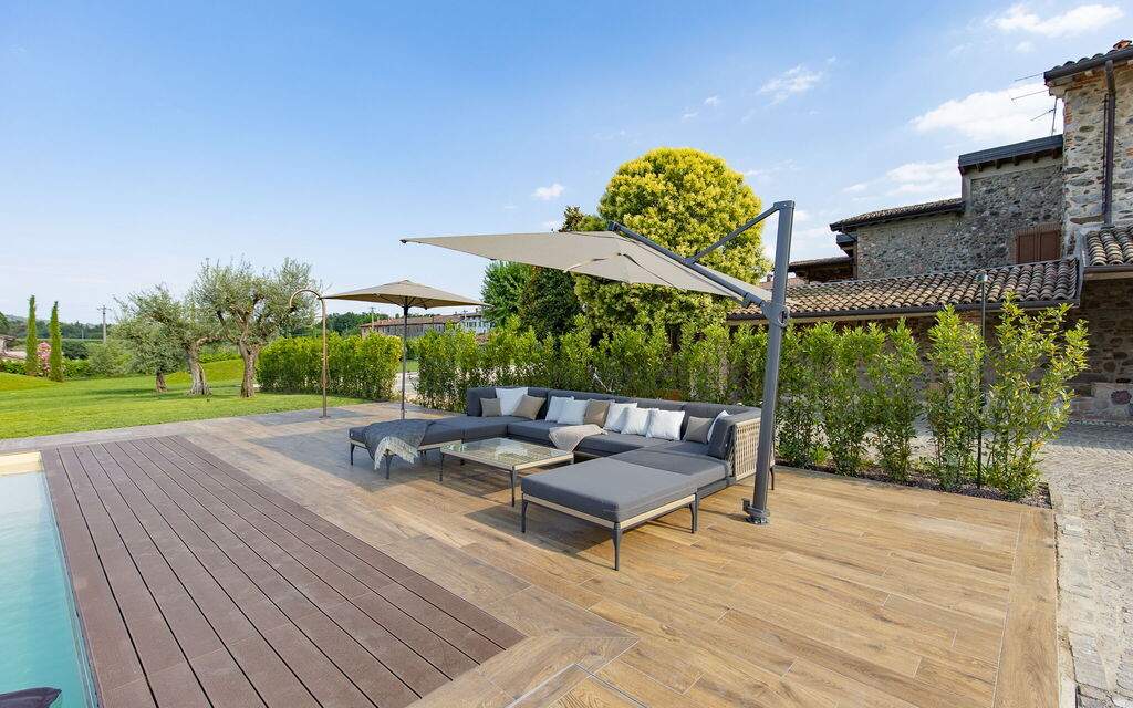Villa Mocasina: Attività, Balcone / Terrazza / Patio, Benessere, Caratteristiche, Estate, Esterni, Golf, Piscina, Primavera
