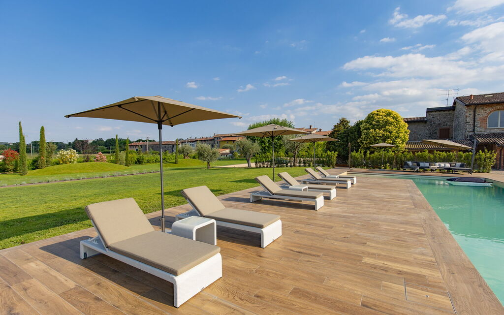 Villa Mocasina: Attività, Balcone / Terrazza / Patio, Benessere, Caratteristiche, Estate, Esterni, Golf, Piscina, Primavera