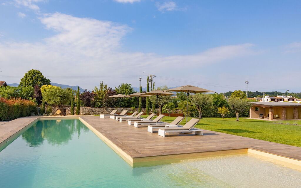 Villa Mocasina: Attività, Balcone / Terrazza / Patio, Benessere, Caratteristiche, Estate, Esterni, Golf, Piscina, Primavera