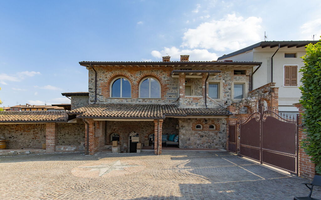 Villa Mocasina: Attività, Balcone / Terrazza / Patio, Benessere, Caratteristiche, Estate, Esterni, Golf, Piscina, Primavera