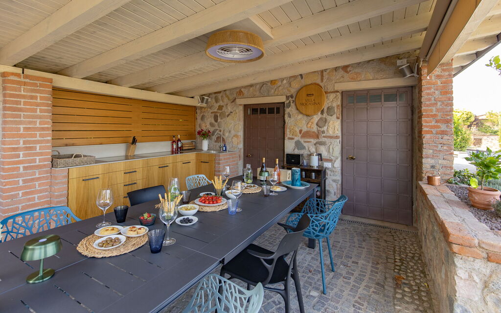 Villa Mocasina: Attività, Balcone / Terrazza / Patio, Benessere, Caratteristiche, Estate, Esterni, Golf, Piscina, Primavera