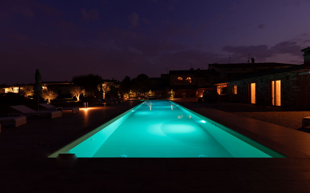 Villa Mocasina: Attività, Balcone / Terrazza / Patio, Benessere, Caratteristiche, Estate, Esterni, Golf, Piscina, Primavera