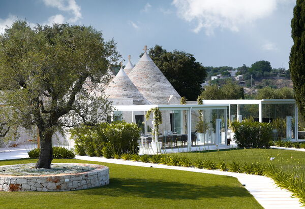 Villa Moretti: Building Exterior, Pool, Spring, Summer