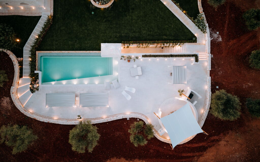 Villa Moretti: Building Exterior, Pool, Spring, Summer