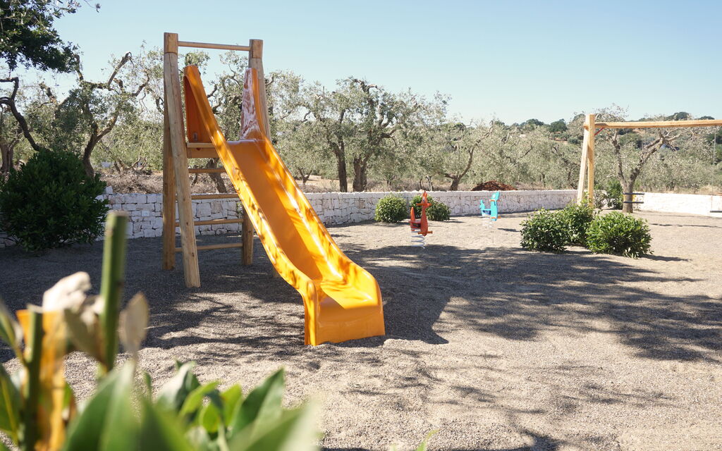 Villa Damer: Activities, Amenities, Building Exterior, Main Entrance, Spring, Summer, Wellness