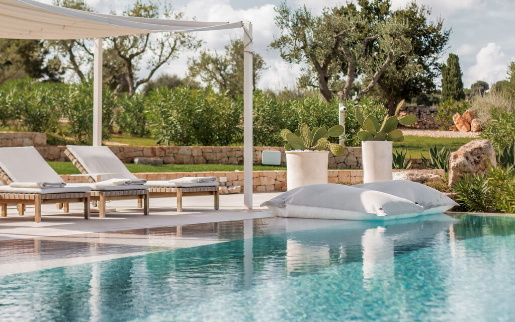 Villa Damer: Activities, Amenities, Building Exterior, Main Entrance, Spring, Summer, Wellness