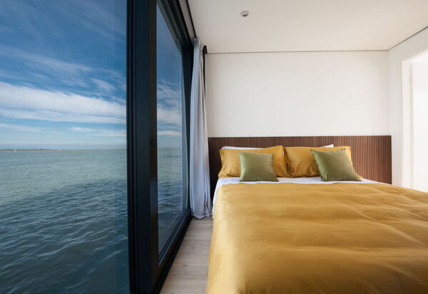 Venice Escape Water Loft: Balcony / Terrace / Patio, Building Exterior, Outdoor, Spring, Summer, Wellness