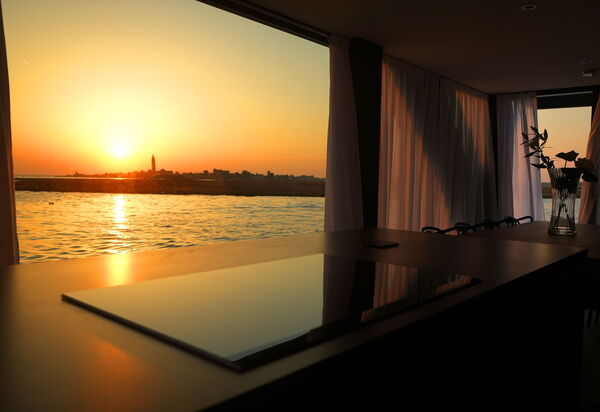 Venice Escape Water Loft
